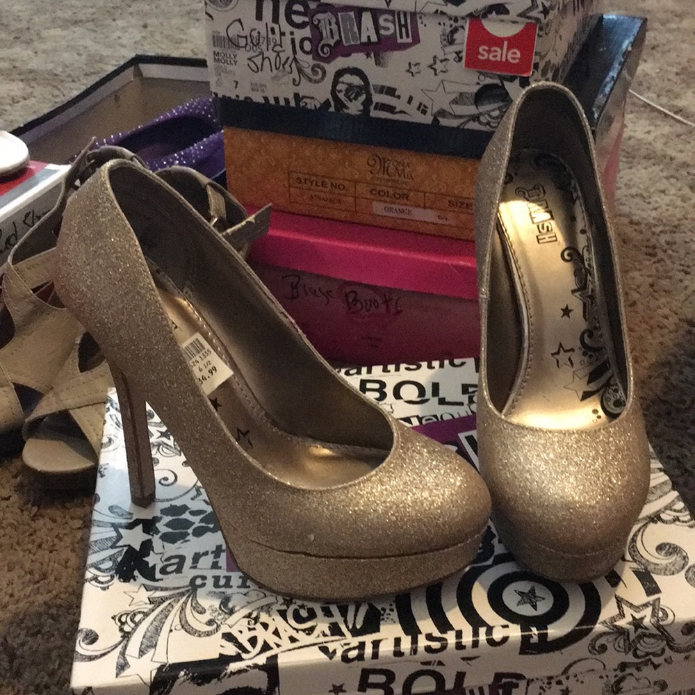 Heels - Picture 1 of 1